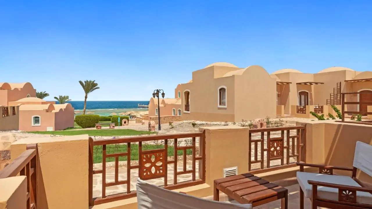 الفندق راديسون بلو - القصير